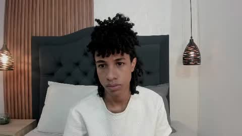 Snapshot of johan_gz_ chatting on July 10, 2026, 11:35 am Johan online show from July 10, 2026, 11:35 am