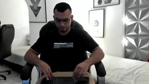 Snapshot of johan_miller1 chatting on June 20, 2026, 8:17 am johan online show from June 20, 2026, 8:17 am