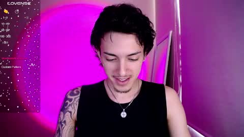 johan_parker222 online show from March 31, 2026, 6:52 pm