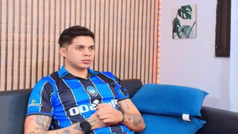 Snapshot of johan_speitzer chatting on February 23, 2026, 9:34 pm johan speitzer online show from February 23, 2026, 9:34 pm