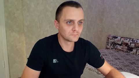 Snapshot of john_3019 chatting on November 17, 2025, 7:19 pm John online show from November 17, 2025, 7:19 pm