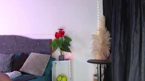 Snapshot of john_and_louis chatting on May 2, 2026, 11:59 am John online show from May 2, 2026, 11:59 am