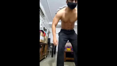 john_desihunk online show from April 9, 2026, 10:09 am