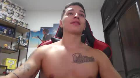 Snapshot of john_s117 chatting on March 11, 2025, 1:05 am JOHN online show from March 11, 2025, 1:05 am