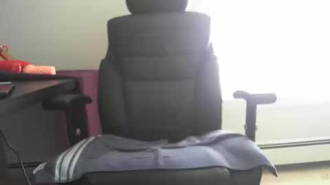 john_smith021 online show from October 4, 2025, 7:23 pm