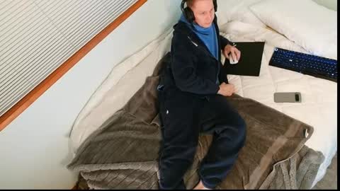 john_therealone online show from December 25, 2024, 7:57 am