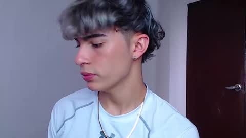 John Vichenso online show from October 8, 2025, 9:23 pm