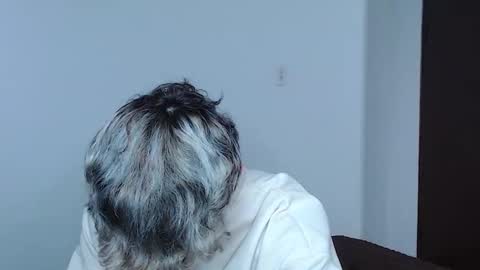 John Vichenso online show from October 17, 2025, 9:50 pm