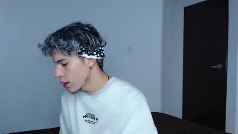 John Vichenso online show from October 27, 2025, 10:14 pm