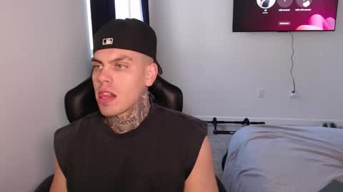 Snapshot of johnafterdark chatting on January 14, 2026, 9:31 pm JAXX online show from January 14, 2026, 9:31 pm