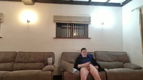 johnathan_stuart33 online show from March 1, 2026, 11:40 pm