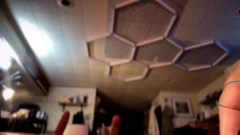 bisexual King  online show from December 17, 2025, 5:35 am