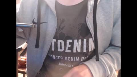 Snapshot of johnbongo chatting on September 29, 2025, 7:08 pm johnbongo online show from September 29, 2025, 7:08 pm