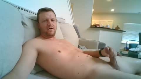 johnd101020 online show from December 4, 2025, 4:27 pm