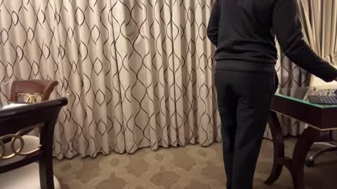 J online show from February 12, 2025, 2:35 am