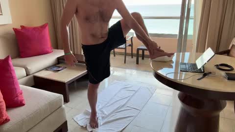 J online show from February 28, 2025, 12:42 pm