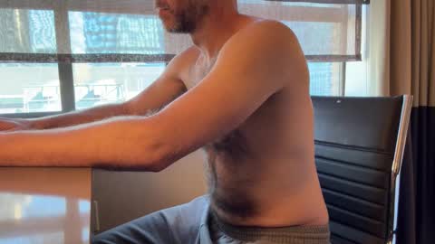 J online show from September 19, 2025, 1:45 pm