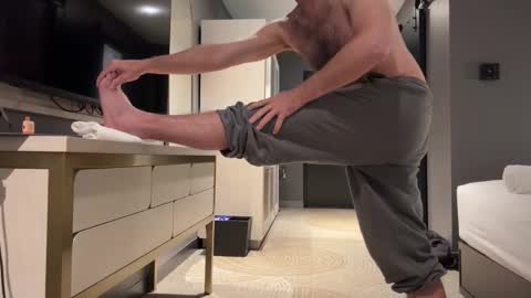 J online show from October 20, 2025, 8:59 am