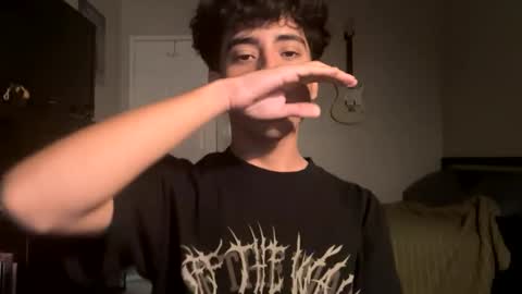 Snapshot of johnj188 chatting on October 13, 2025, 7:19 am johnj188 online show from October 13, 2025, 7:19 am