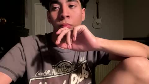 Snapshot of johnj188 chatting on October 19, 2025, 7:20 am johnj188 online show from October 19, 2025, 7:20 am