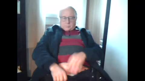 johnjohn6226 online show from February 9, 2026, 2:10 pm