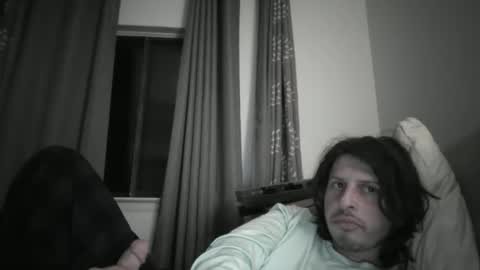 Snapshot of johnjohn90909 chatting on April 8, 2026, 1:05 am johnjohn online show from April 8, 2026, 1:05 am