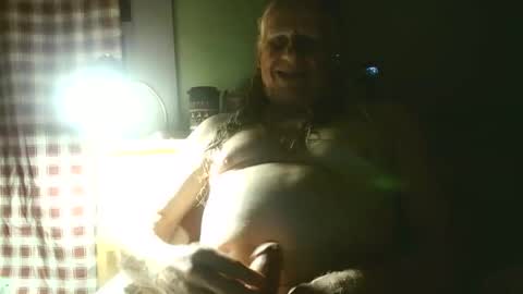 johnnieq1971 online show from April 9, 2026, 1:16 am