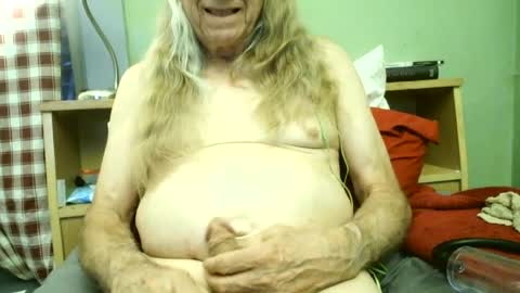Snapshot of johnnieq1971 chatting on June 16, 2026, 1:19 am johnnieq1971 online show from June 16, 2026, 1:19 am
