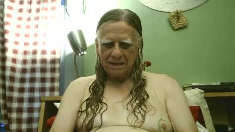 Snapshot of johnnieq1971 chatting on July 6, 2026, 1:02 am johnnieq1971 online show from July 6, 2026, 1:02 am