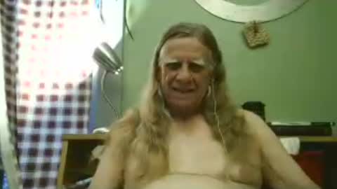 Snapshot of johnnieq1971 chatting on July 14, 2026, 12:46 am johnnieq1971 online show from July 14, 2026, 12:46 am