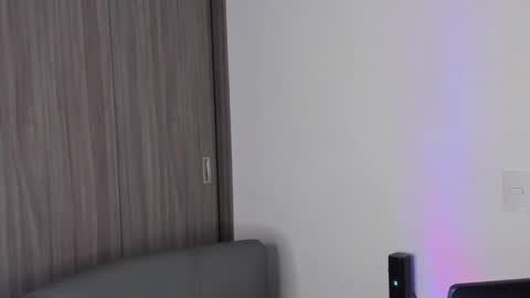 johnny_bravo777 online show from February 13, 2025, 11:58 pm