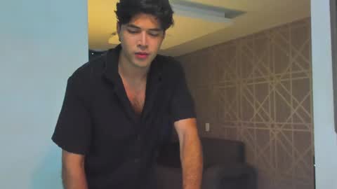 johnny_bravo777 online show from February 16, 2025, 11:49 am