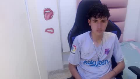 johnny_cagee online show from December 9, 2024, 3:29 am