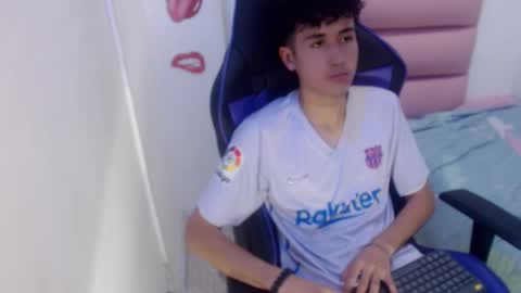 johnny_cagee online show from December 9, 2024, 7:06 am