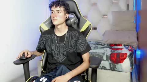 johnny_cagee online show from September 25, 2025, 4:38 am