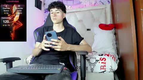 johnny_cagee online show from March 18, 2026, 3:42 am