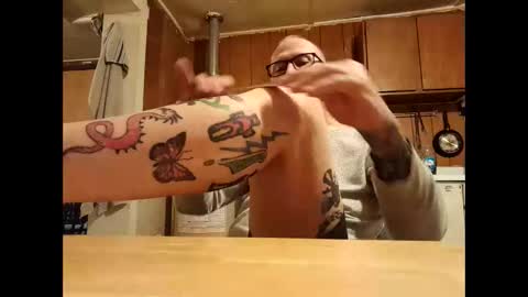 Snapshot of johnnyanubis chatting on February 19, 2026, 4:25 pm Master online show from February 19, 2026, 4:25 pm