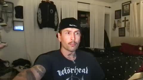 JohnnyDeep66 online show from December 3, 2025, 10:13 am