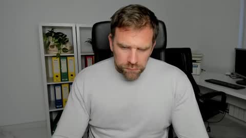 johnnydough82 online show from December 11, 2024, 8:47 am