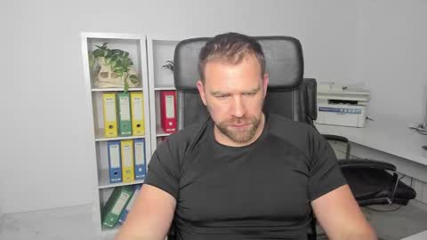 johnnydough82 online show from January 11, 2025, 5:31 am