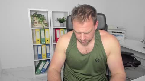 johnnydough82 online show from January 18, 2025, 7:49 am