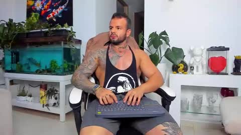 JOHNNY online show from November 11, 2025, 12:32 am