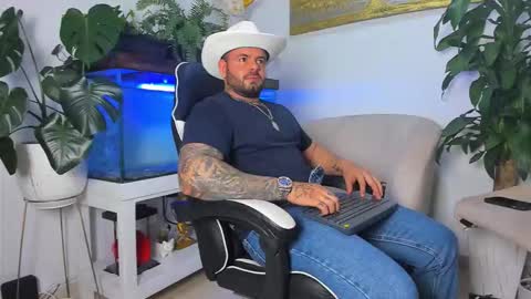 Snapshot of johnnygrayson_ chatting on March 1, 2026, 2:02 am JOHNNY online show from March 1, 2026, 2:02 am