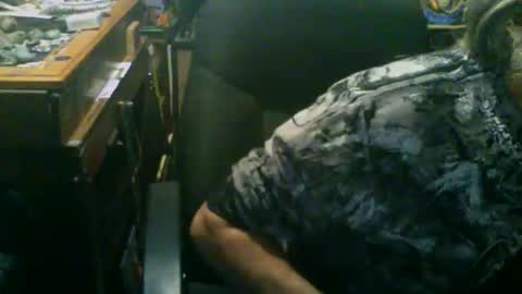 johnnyshung1 online show from November 2, 2025, 3:14 pm