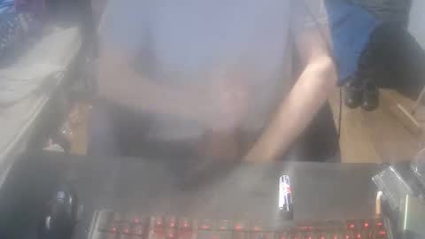Snapshot of johnot1998 chatting on May 23, 2026, 11:47 am johnot1998 online show from May 23, 2026, 11:47 am