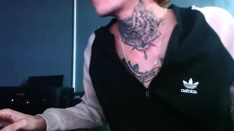 johnsonisaac94  online show from December 12, 2024, 4:26 am