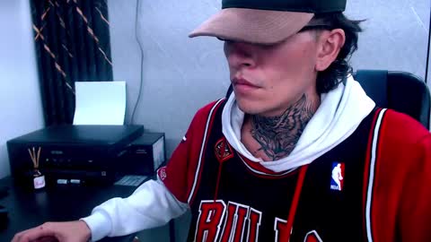 johnsonisaac94  online show from February 16, 2025, 4:42 am