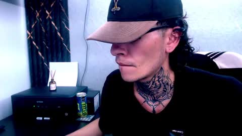 johnsonisaac94  online show from February 19, 2025, 4:44 am