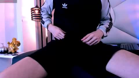 johnsonisaac94  online show from January 19, 2026, 3:54 am