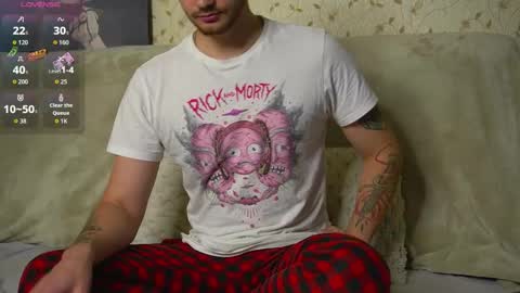 Snapshot of johnstoneisland chatting on October 12, 2025, 6:40 pm John online show from October 12, 2025, 6:40 pm